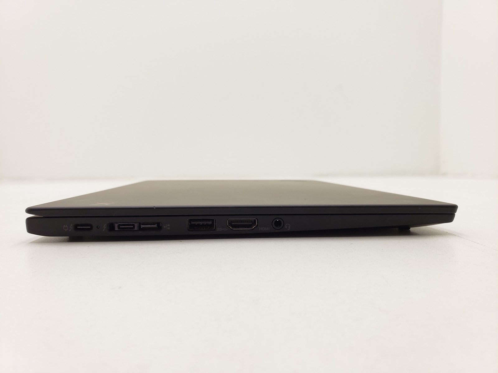 Lenovo ThinkPad X1 Carbon Gen 7, 14-Inch Laptop, with Intel Core i5-8365U, Windows 11 Pro