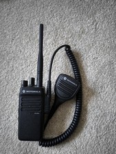 Motorola DP2400e DMR Handfunkgerät UHF 403 - 527 MHz / inkl. Akku