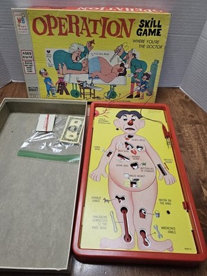 1965 Operation Skill Game - not tested - require 2 D batteries - great condition