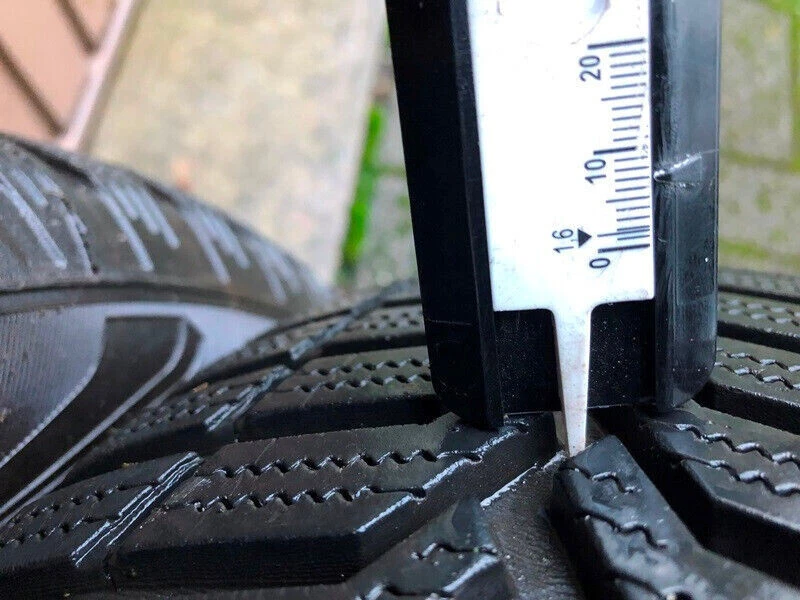 2xkomplette Winterreifen+Felgen 175/70R13 82T für Mitsubishi Colt,Lancer,Toyota - Bild 4 von 4