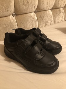 boys school shoes size 11