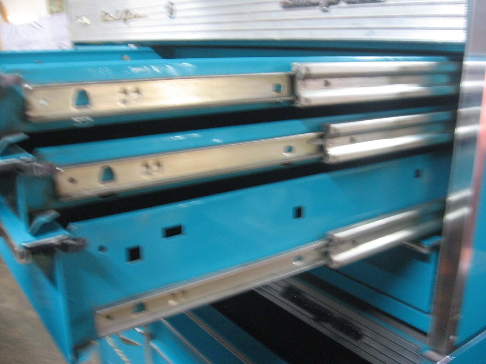 SNAP ON MECHANIC BELAIR TOOL BOX HOLDS TOOLS TO WORK ON CAR TRUCKS