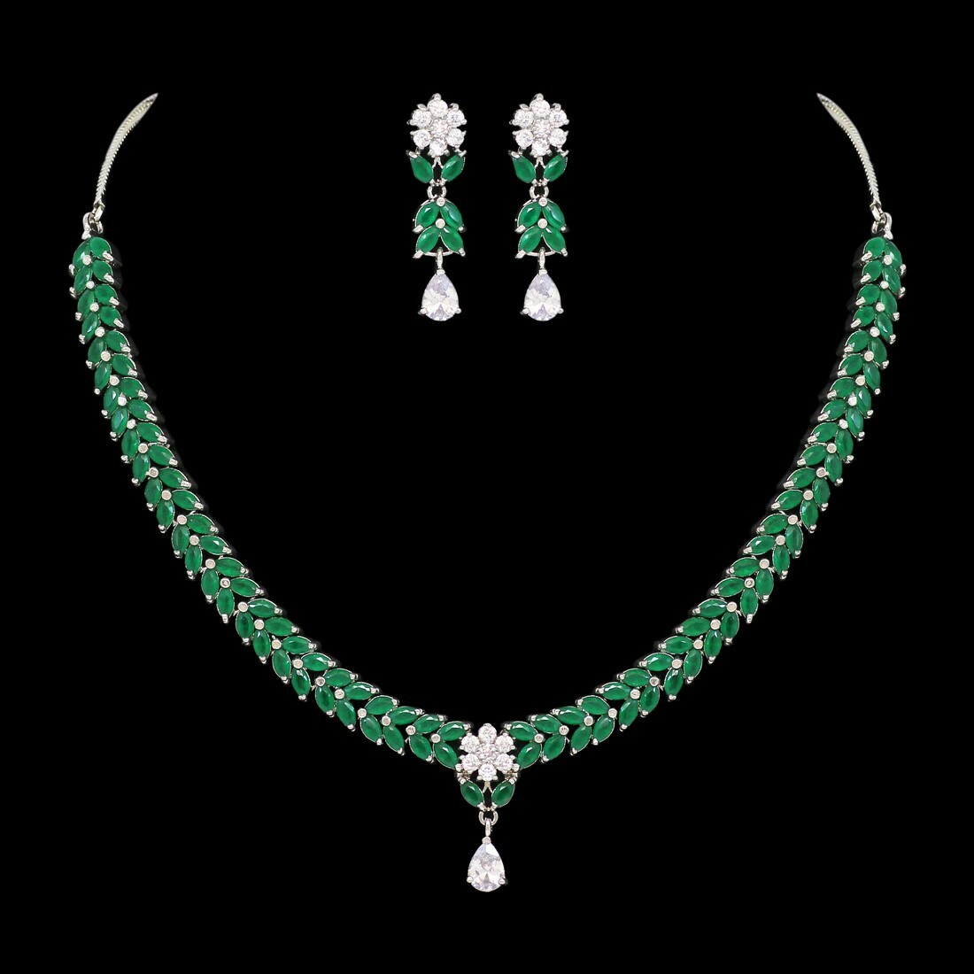 Touchstone Nuovo Indiano Bollywood Fresh Fashion Trend Setter Inciso Lavoro Strass Scintillante Muschio Verde Pastello Gioielli Adorabili Bracciali. Set di 24. per Le Donne