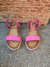 DREAM PAIRS Women  s Open Toe Ankle Strap Platform Wedge Sandals Size 9.5