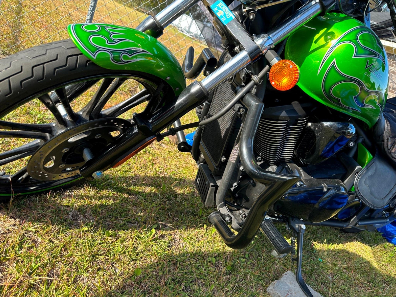 Engine Guard Highway Crash Bar 1.5"4 Kawasaki Vulcan VN900 Classic Custom 06-24