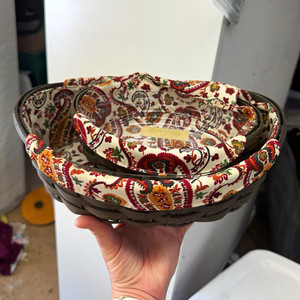Longaberger Set of 2 Round Wicker Baskets Paisley Fabric Liners 14x10x6