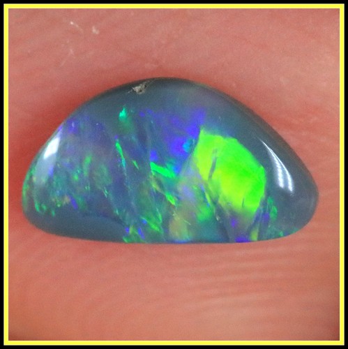 OPALE NERO australiano naturale 0,45 ct opale cucina opale + VIDEO - Foto 3 di 9