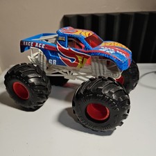 Hot Wheels Monster Trucks, Oversized Monster Truck, 124 Scale Die-Cast Toy Truc