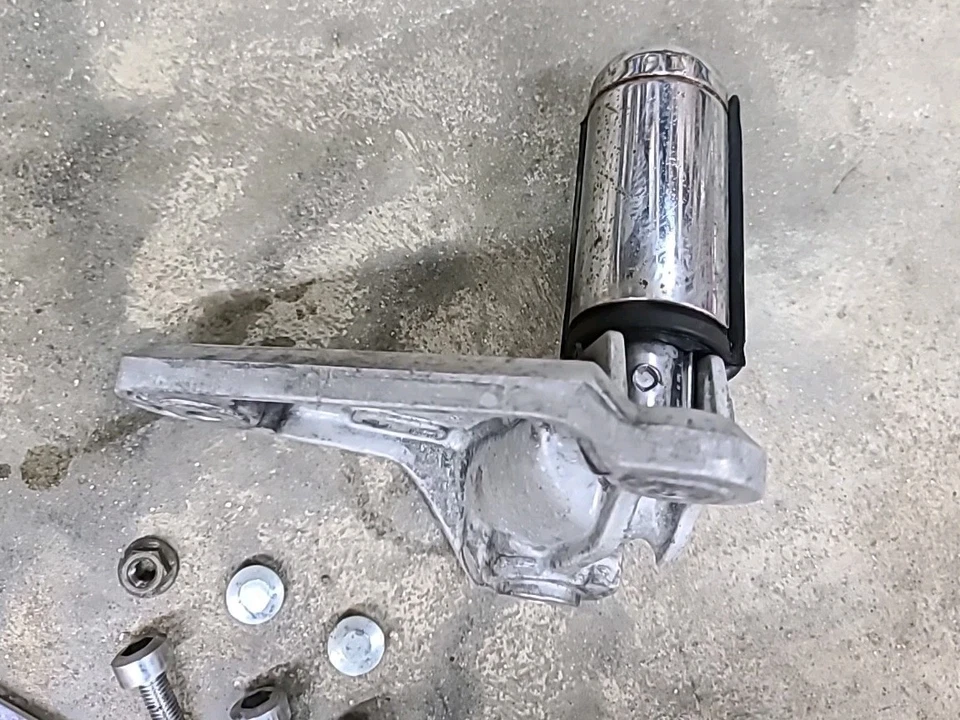 Honda Shadow 700 VT700C 1986 1987 estriba trasera derecha 50700-MK7-000 Foto 4 de 4