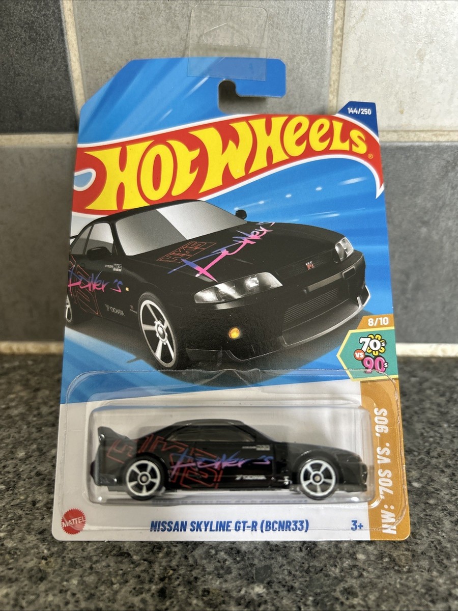 Hot Wheels Nissan Skyline GTR R33 BCNR33 HKS Black 70's vs 90's