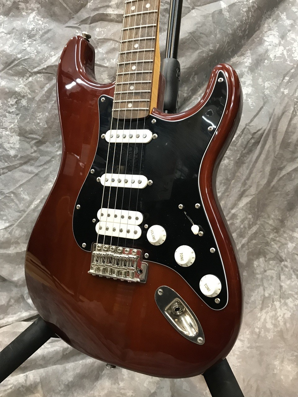 Squier Classic Vibe '70s Stratocaster HSS Electric Guitar Used