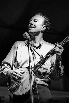 Pete Seeger Musician Singer Performing Old Music Photo 6