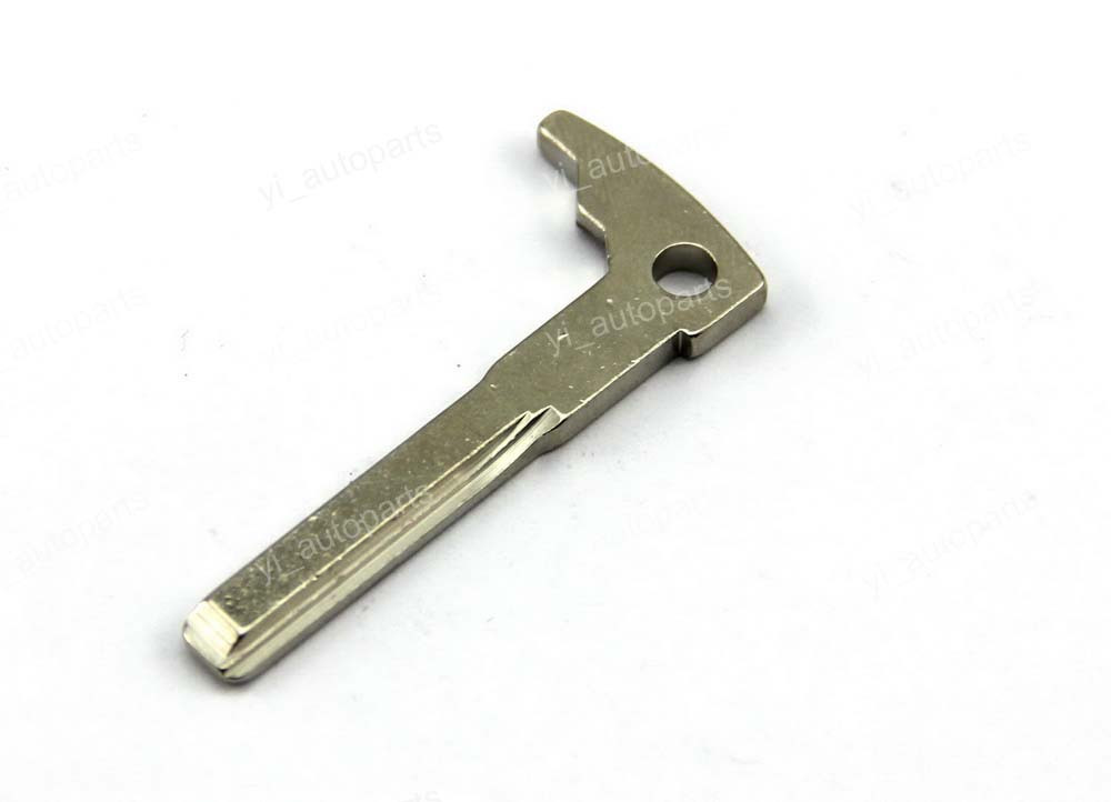 Uncut Smart Insert Emergency Key Blade + Holder For MercedesBenz 0709