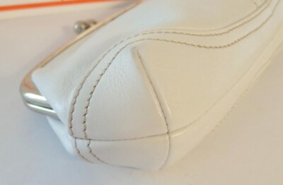 COACH Soho Kisslock Off White Leather Framed Wristlet Clutch Purse