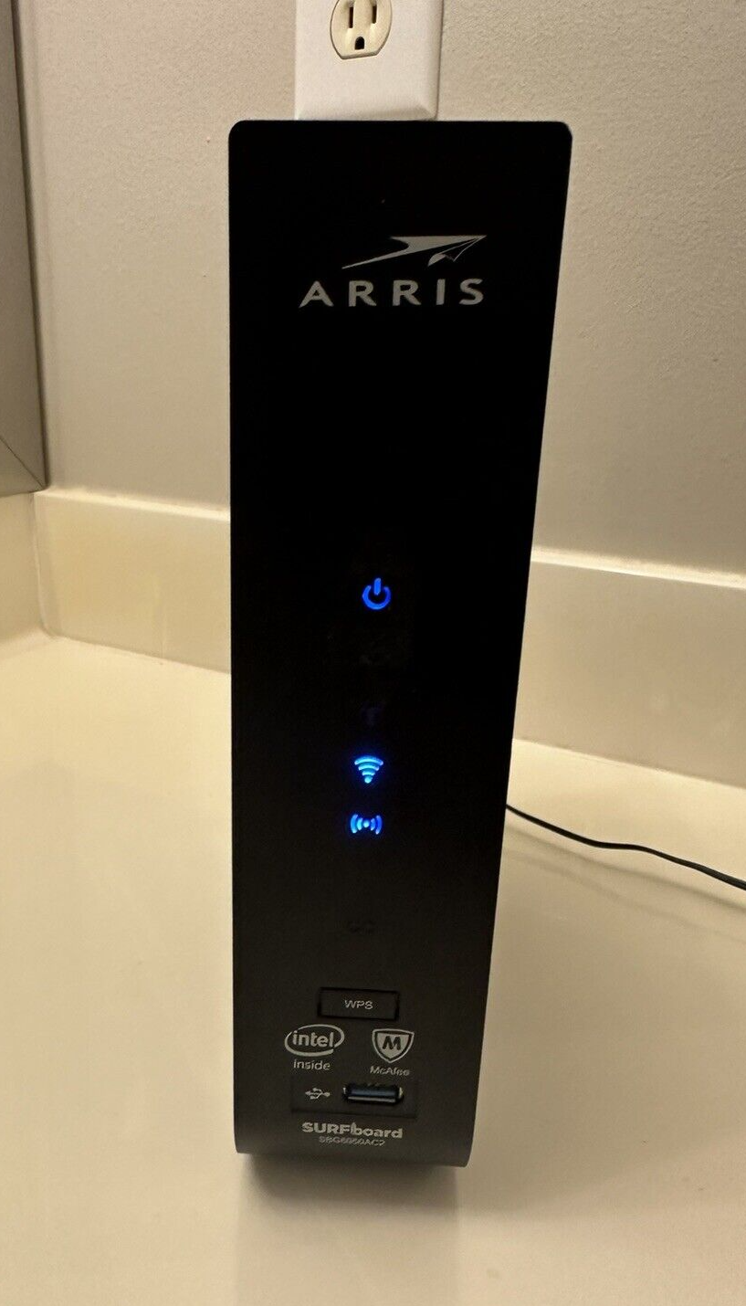 ARRIS Surfboard SB8200 SBG6950AC2 Wifi Cable Modem Router. Pre Owned