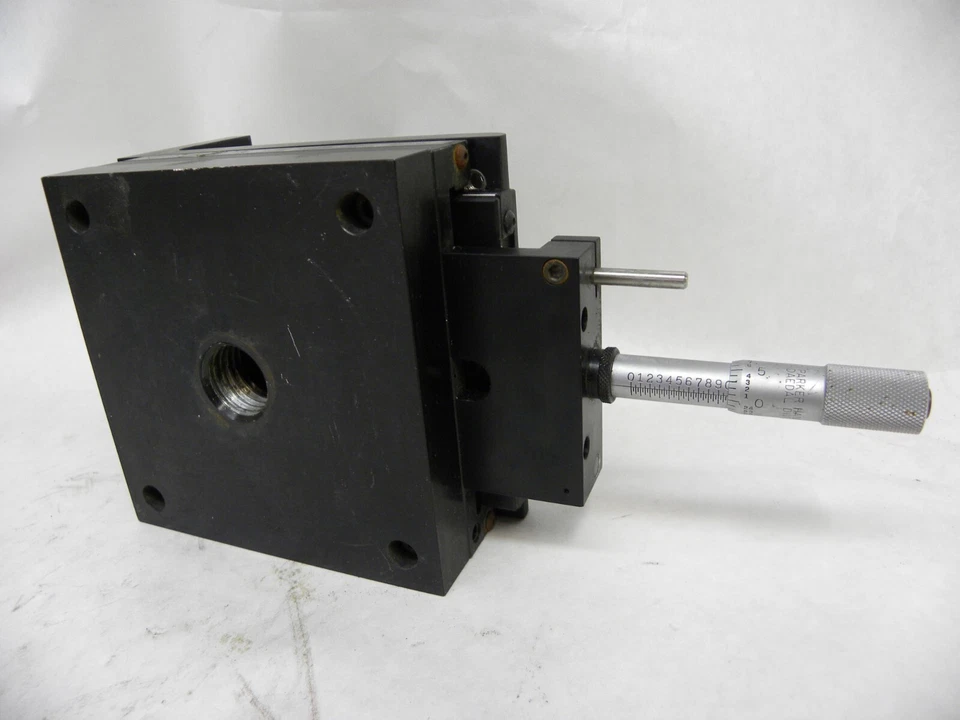 Parker Hannifin Daedal Alineación Lineal Etapa 5" x 5" Cuadrado con Montaje de Rosca de 1" Foto 3 de 4