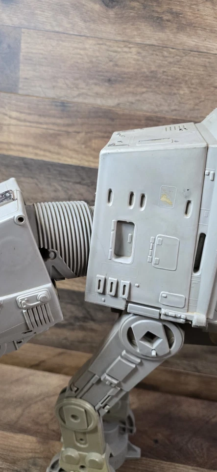 De colección 1981 Star Wars AT-AT WALKER incompleto usado Foto 3 de 4