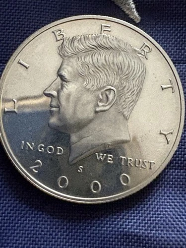 2000-S Kennedy Half Dollar 90% Silver Deep Cameo Proof Like    #42￼