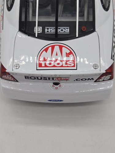 Team Caliber 1:24 NASCAR Diecast #16 Mac Tools - 2000 Ford Taurus Kevin Lepage - Picture 16 of 22