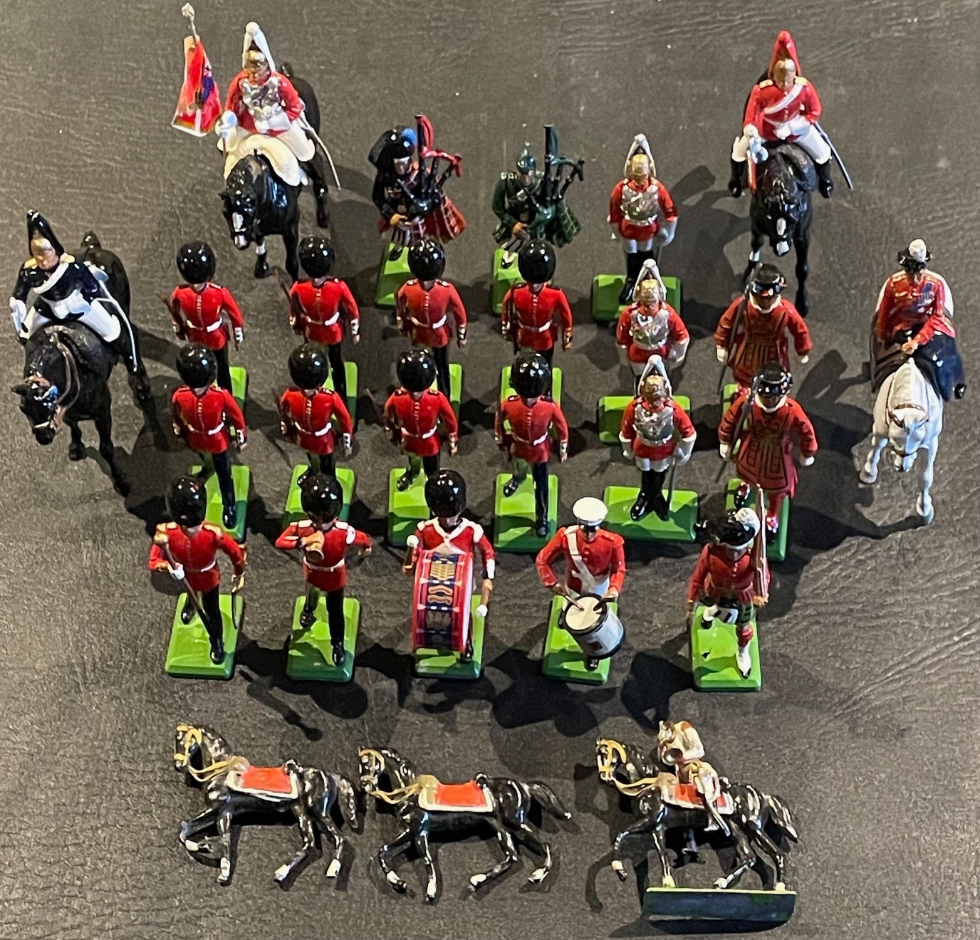 27 Vtg Lead W. Britains Toy Soldiers 1965, 1986, 1987