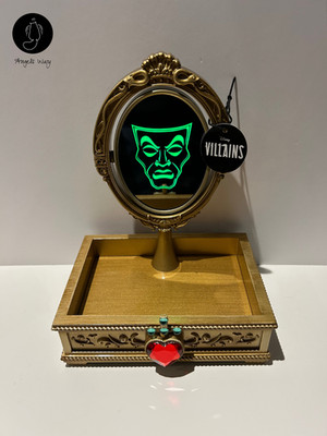Bath & Body Works Disney Villains Evil Queen Magic Mirror Light Up Tablett Neu