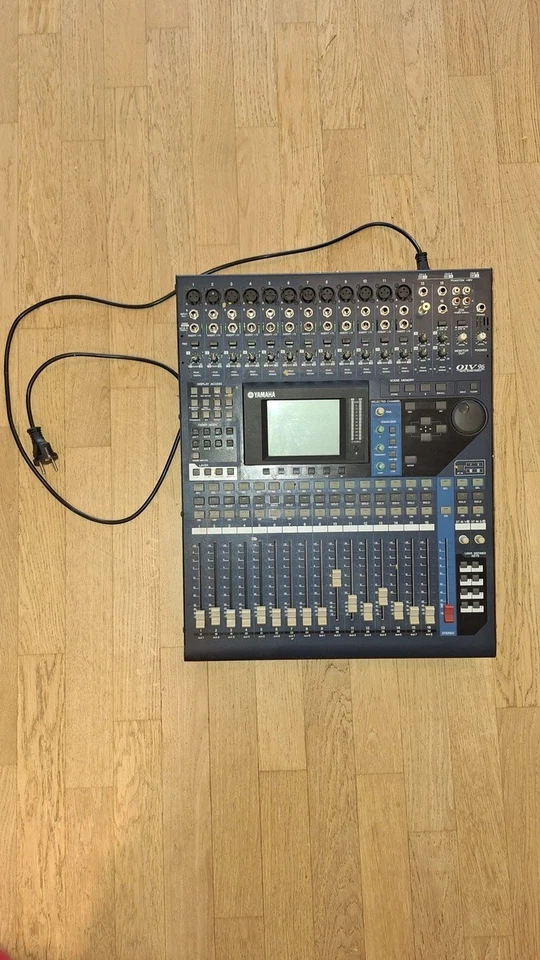 Yamaha 01V96 v2 berühmtes Digital Mixer - Repariert, wie neu