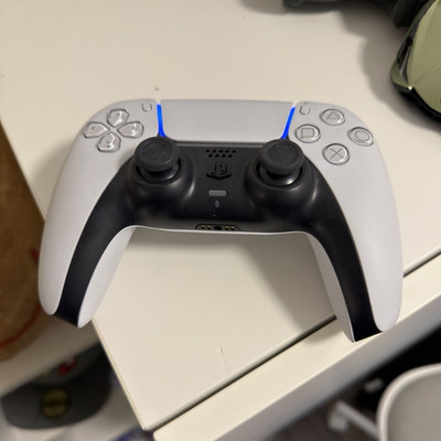Sony DualSense Wireless Controller für PS5 Weiß/Schwarz USB-C CFI-ZCT1W