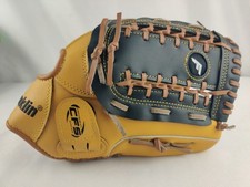 Franklin Sports Field Master Series Baseball Glove Right Hand Throw 22603- 12"
