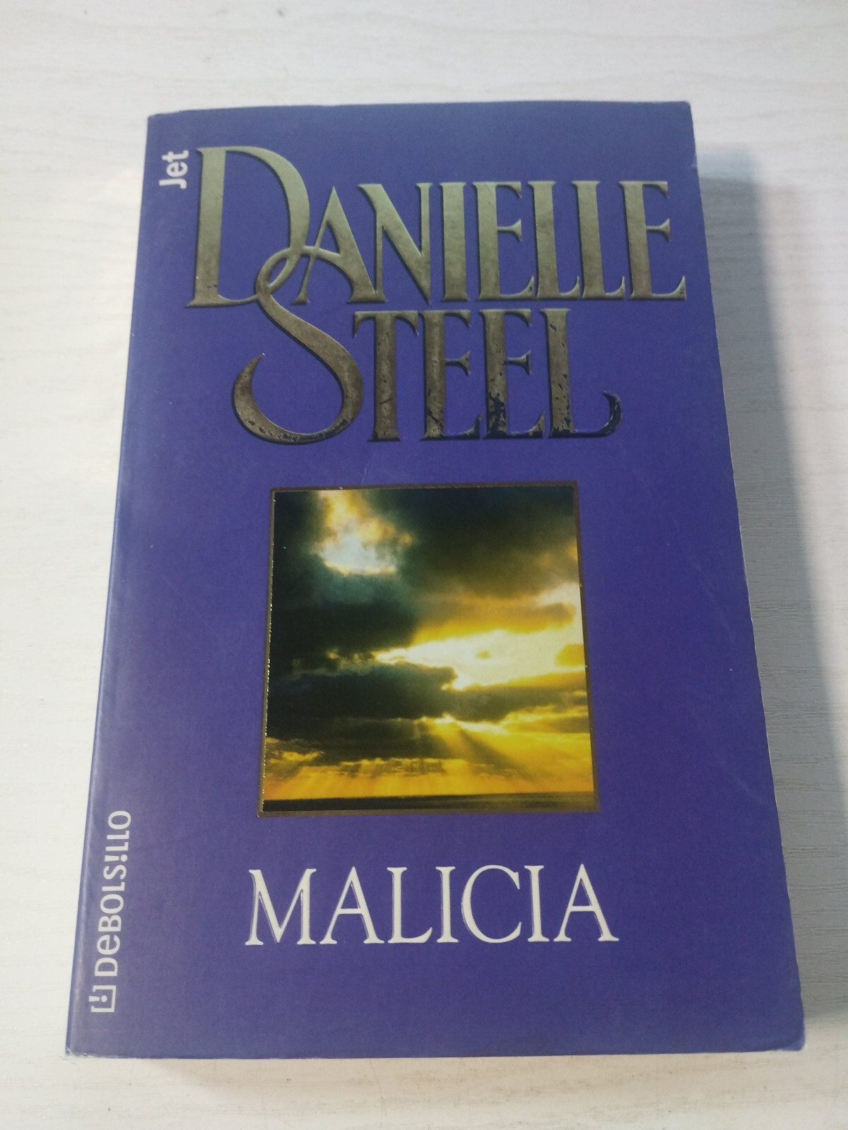 Malice Danielle Steel Romance 2000 - SPANISH BOOK