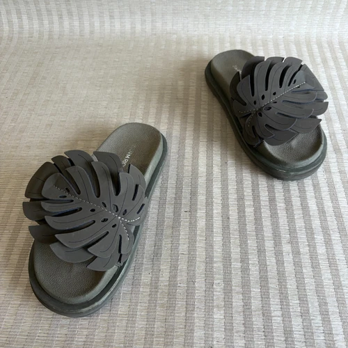 Farm Rio Monstera Anatomic Slides 女式 9 码橄榄绿色拖鞋 * 阅读 * - 第 8 张/共 23 张