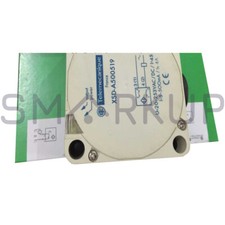 New In Box SCHNEIDER XSD-A500519 XSDA500519 Inductive Sensor