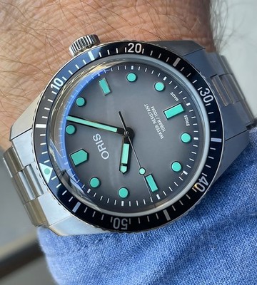 Oris Divers Sixty Five 40 mm Grey Turquoise Luminous Dial 0173377074053