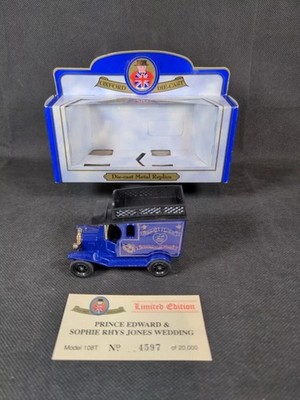 Oxford Diecast Ltd Edition 1:43 Scale Prince Edward & Sophie Rhys Jones 108T