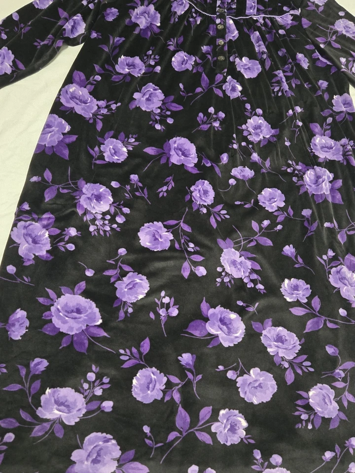 Camisón manga larga Aria Collection para mujer grande terciopelo púrpura floral  Foto 2 de 4