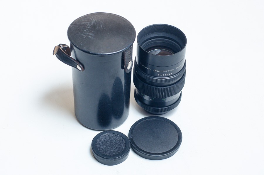 Pentacon 2.8/135 135mm f/2.8 15 blades M42 German lens. Bokeh