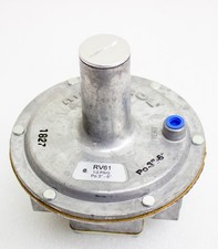 Maxitrol RV61 Gas Pressure Regulator Straight-Thru Flow -40-200F 1P (3370879)