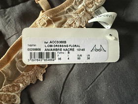 Lise Charmel Dressing Floral Bra Ambre Nacre Beige and Ivory 36B NWT List 130