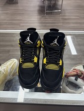 Jordan 4 Retro Mid Thunder - Size 8
