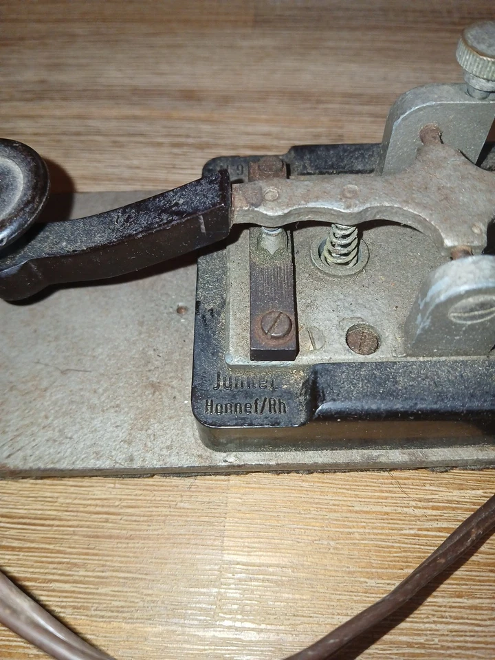 German Junker telegraph morse hand key, D.B.G.M. Honnef/Rh - Image 2 of 4