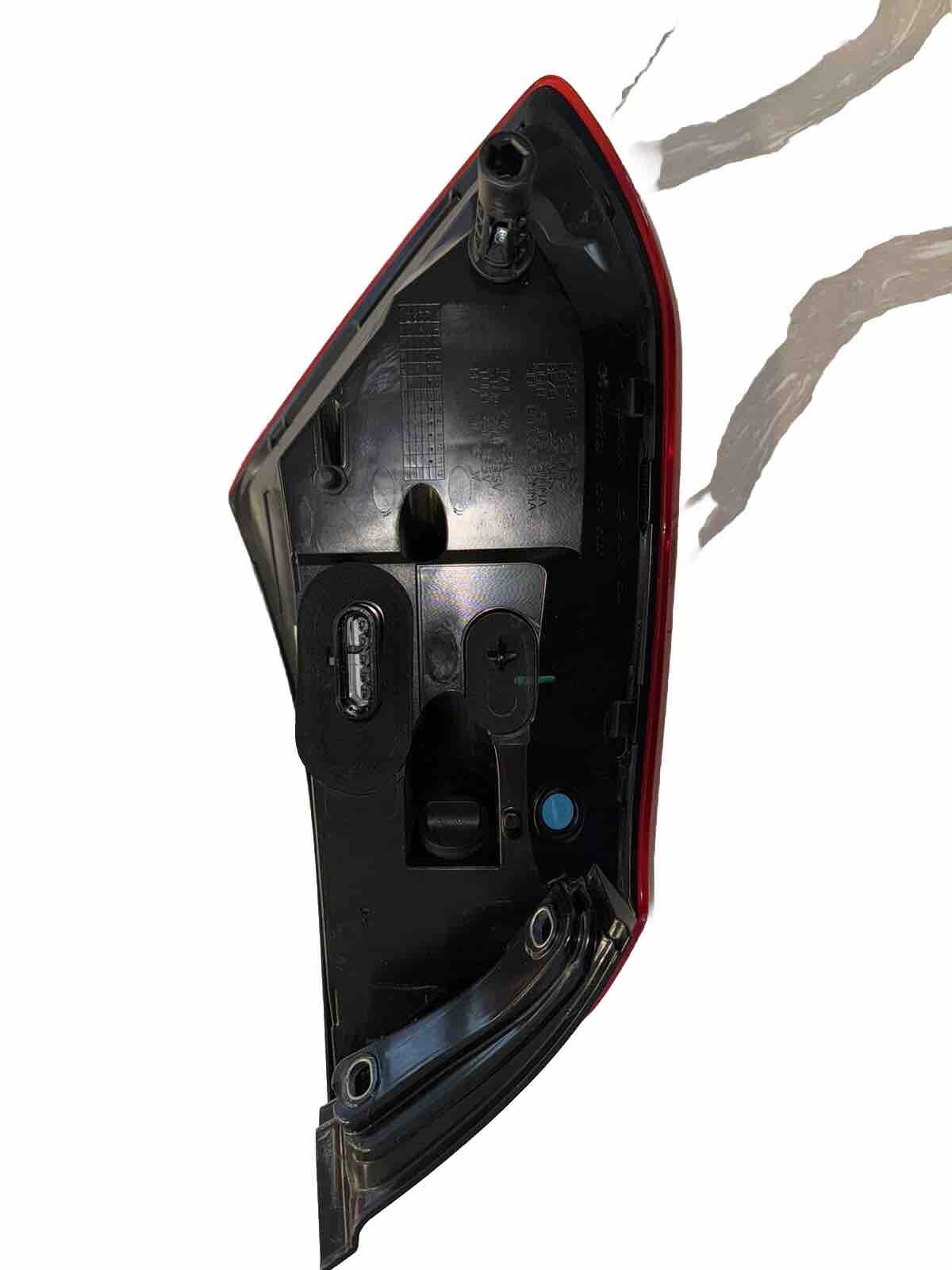 2014-2019 MASERATI GHIBLI S RIGHT DRIVER REAR INNER & OUTER TAIL LIGHT OEM
