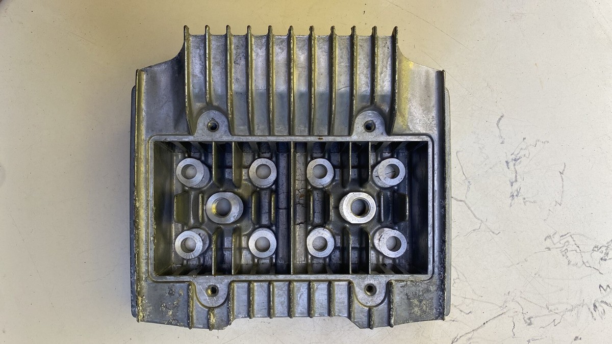 ma_gt.123です SUZUKI GT185 GT 185 1976 1977 1978 1979 Cylinder head 11111-36100