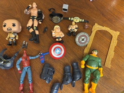 Small Toys Grab Bag : WWE, Super Heroes And Misc