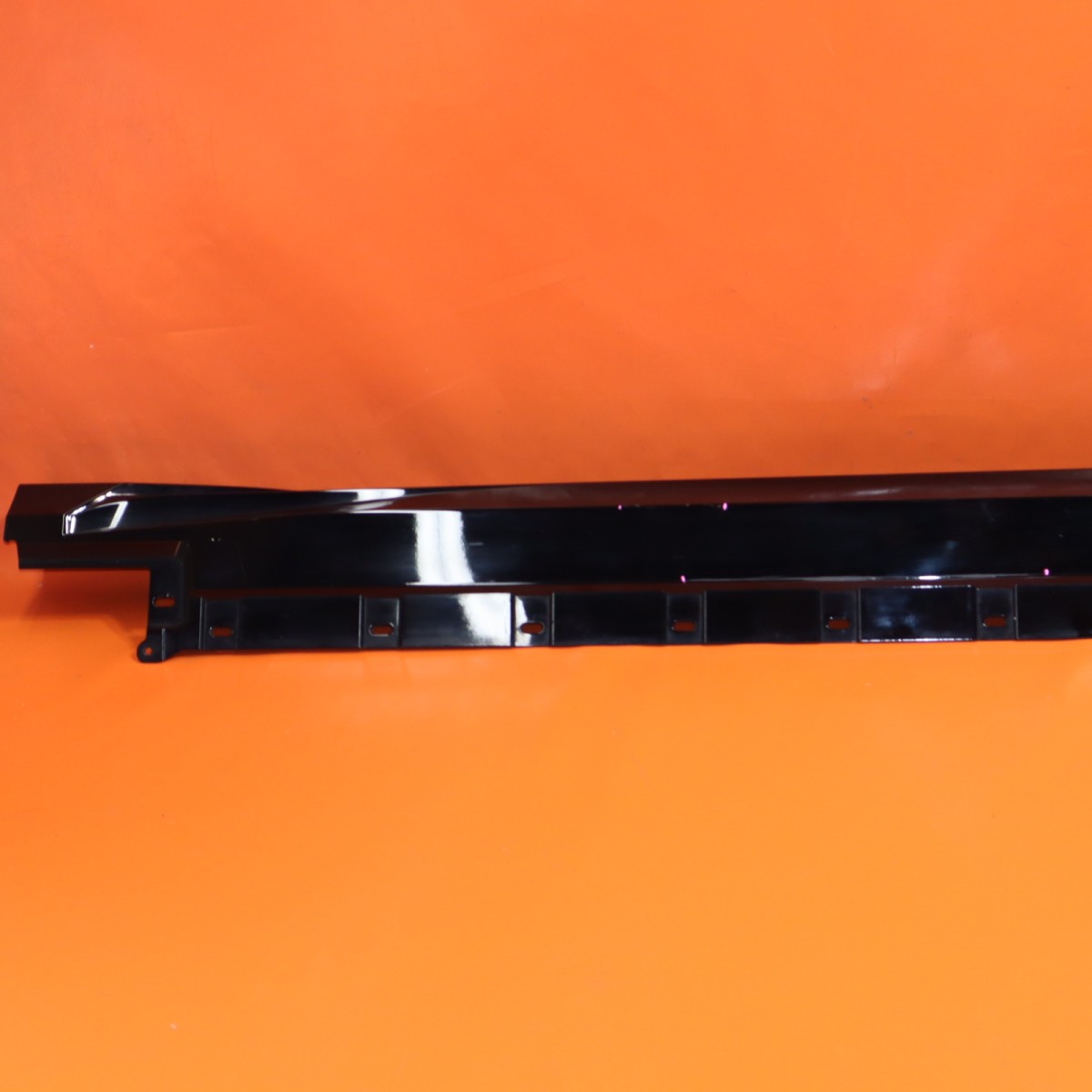 Rolls-Royce Spectre 2024 Left Rocker molding