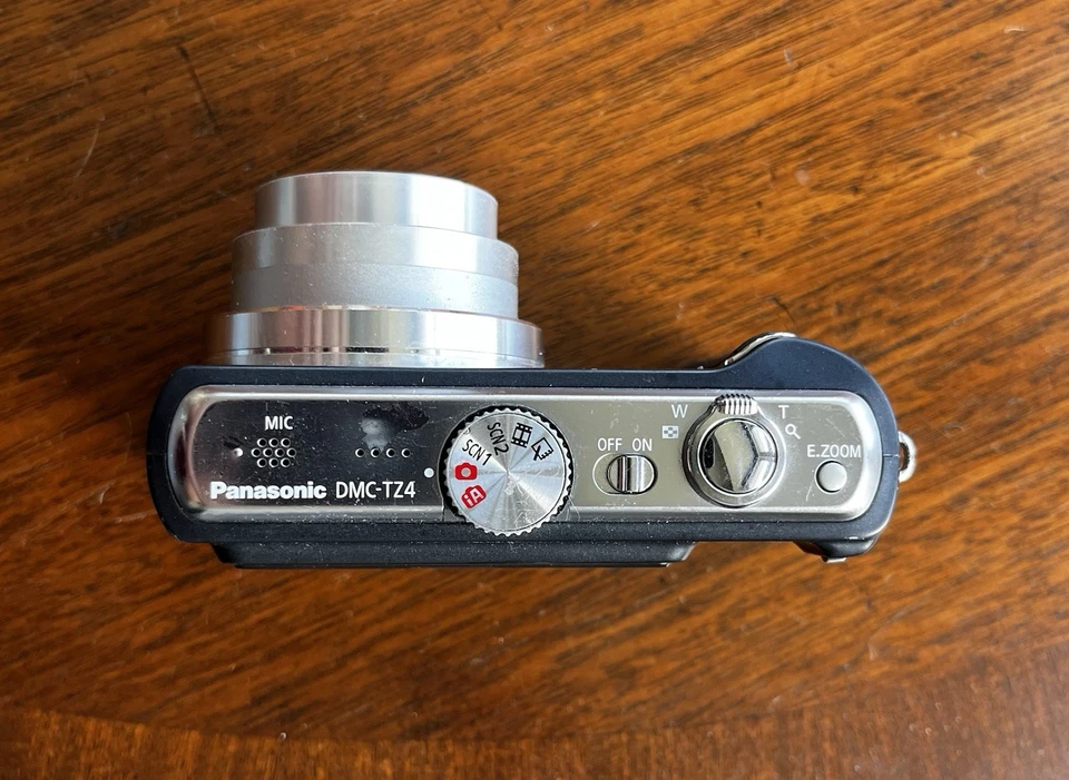 Panasonic Lumix DMC-TZ4 8.1MP Compact Digital Camera Black, photo 4 of 5
