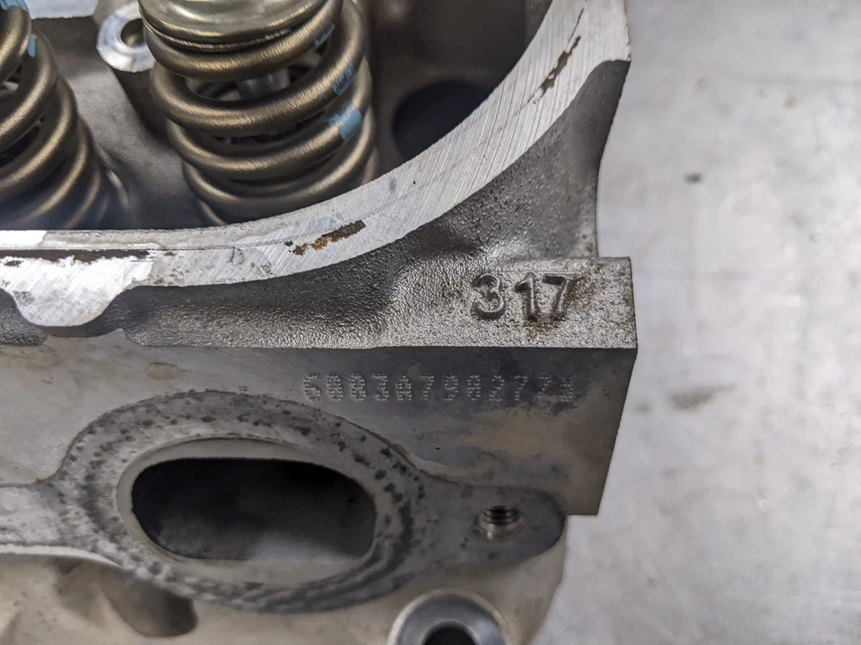 Головка блока цилиндров для 00-06 GMC Yukon XL 2500 6.0 317 4WD - Изображение 4 из 4