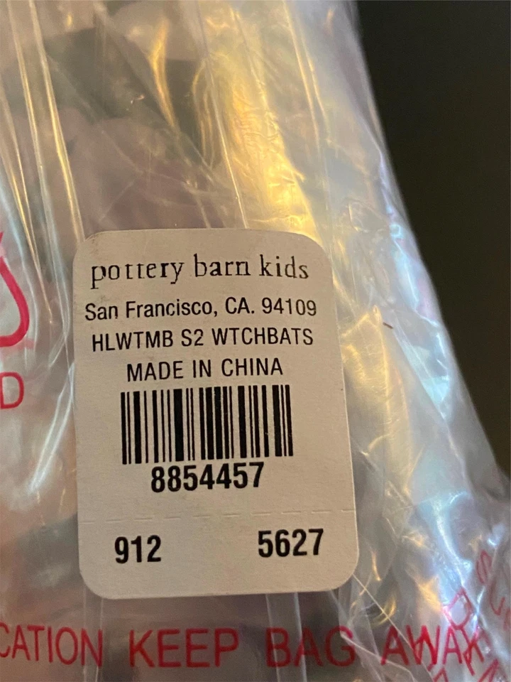 Conjunto de 2 copos de plástico para bruxas e morcegos Pottery Barn Kids - Imagem 4 de 4