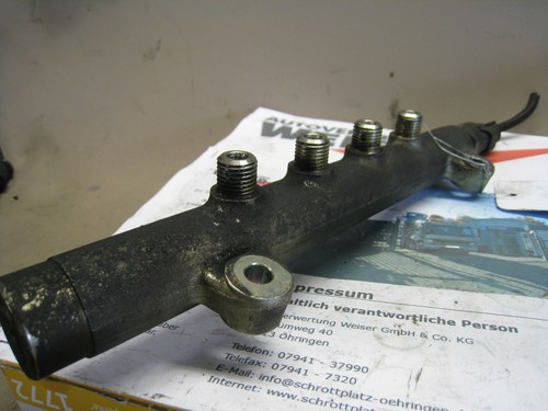 Hochdruckkraftstoffleitung Alfa Romeo 1.9 JTD Bj 2003 0445214040 46768653 - Bild 2 von 3