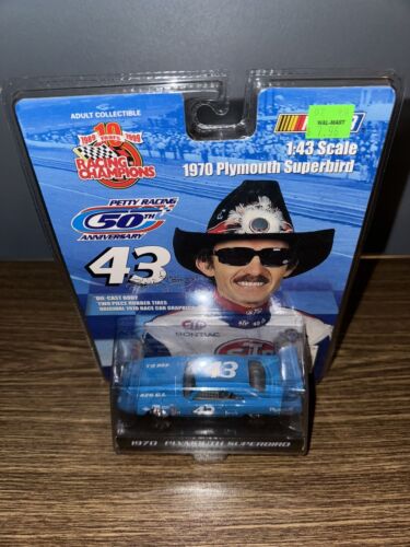 Racing Champions Richard Petty 50th Anniversary 1970 Plymouth Superbird 1/43 NEW - Picture 2 of 5