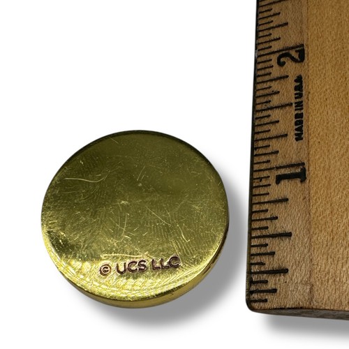 Wicked Oz Logo Coin Badge - Gold & Green - Picture 2 of 2