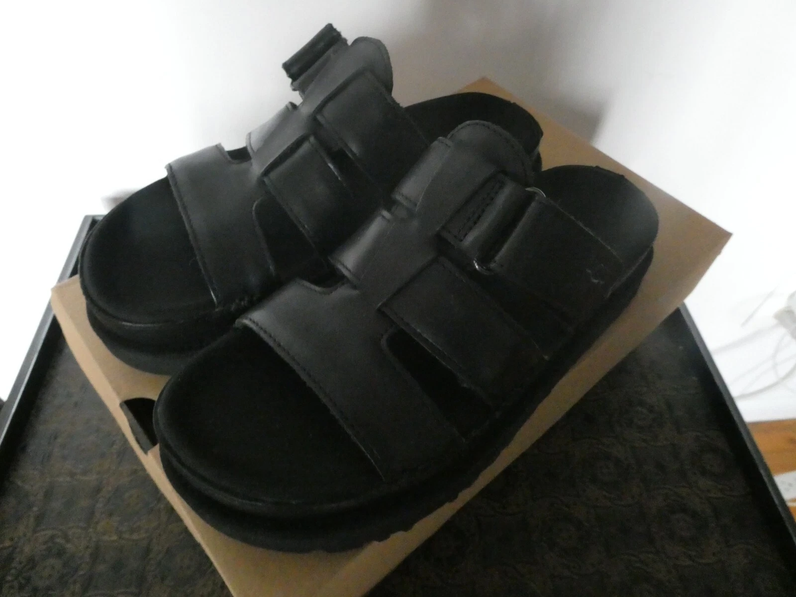 Sandali UGG Goldens donna neri hi slide slip on in pelle taglia 7